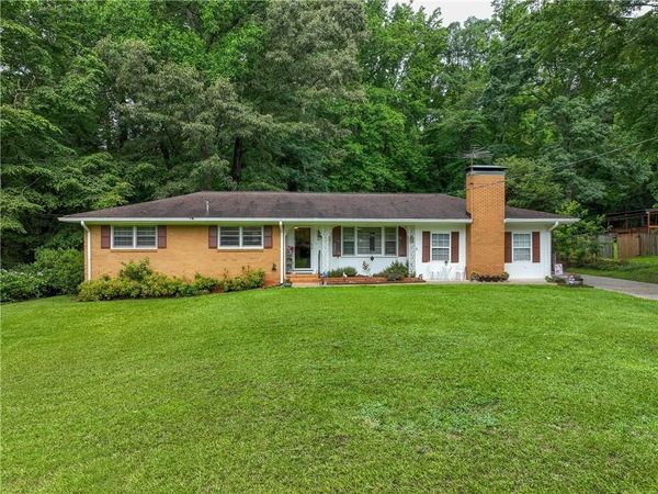 867 Sinyard Road , Lithia Springs, GA 30122