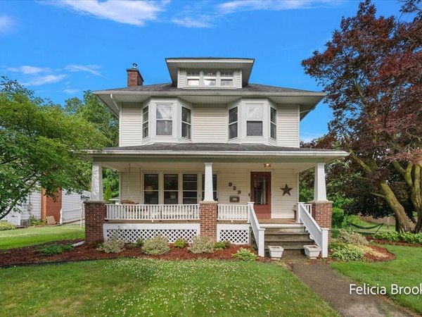 929 S Jefferson Street, Hastings, MI 49058
