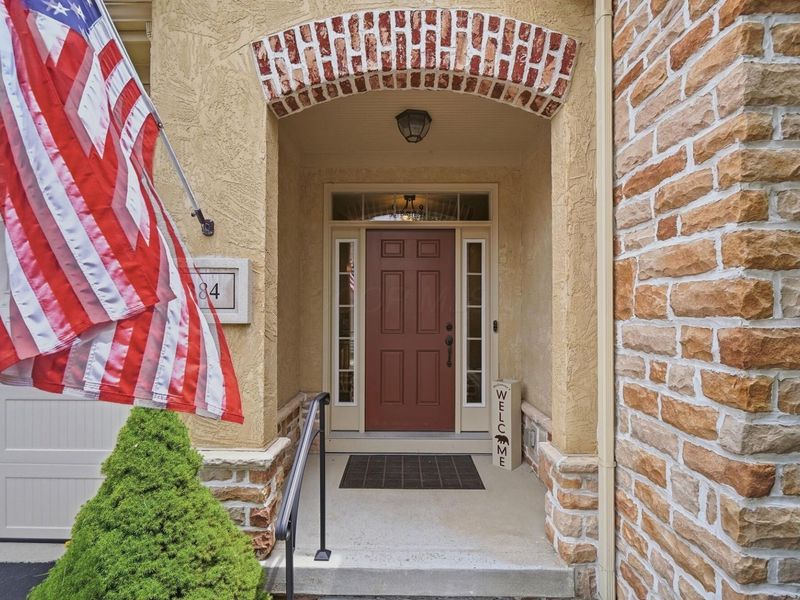 384 Woodgate Lane, Westerville, OH 43082 Photo 2