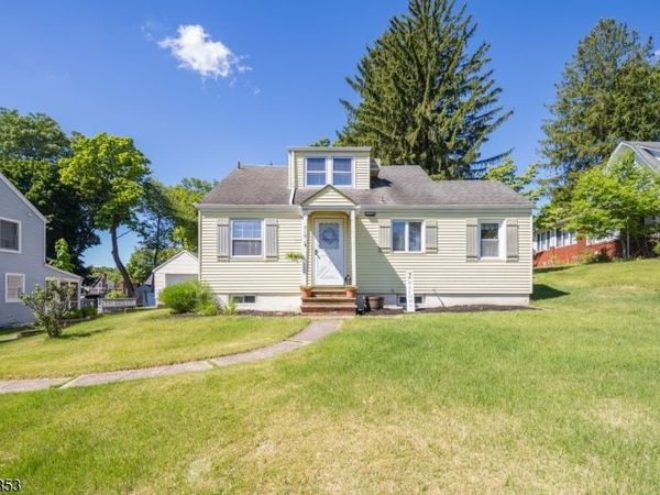 719 Godwin Ave, Midland Park, NJ 07432
