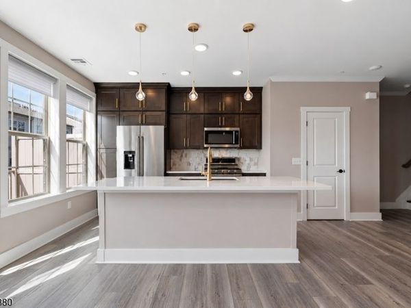 81 Arnold Dr, Wood-Ridge, NJ 07075