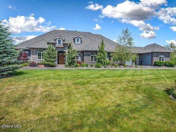 3112 N Gracedale CT, Post Falls, ID 83854