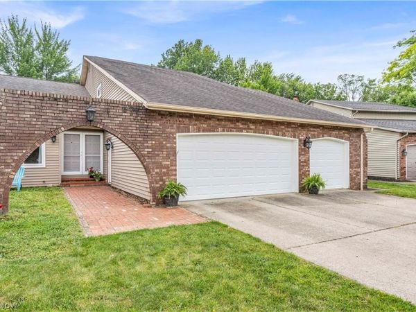 16543 Peppergrass Circle , Strongsville, OH 44136