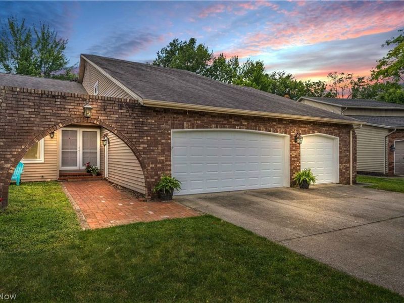 16543 Peppergrass Circle, Strongsville, OH 44136 Photo 2