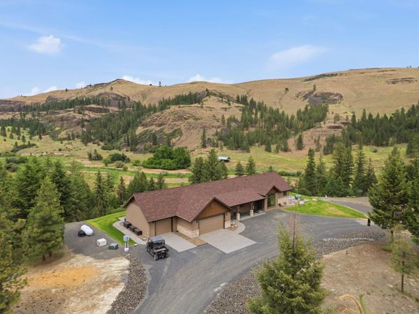 34951 Sharptail Ln, Davenport, WA 99122