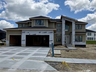 5427 N 213th Avenue, Elkhorn, NE 68022