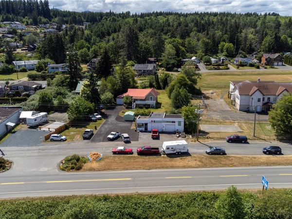 5545 Island Hwy S, Union Bay, BC V0R 3B0