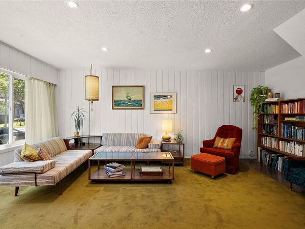 626 Constance Ave , Esquimalt, BC V9A 6N7