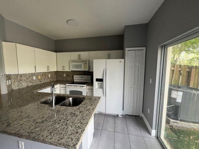 8258 NW 108th Pl , Unit 4-4, Doral, FL 33178 Photo