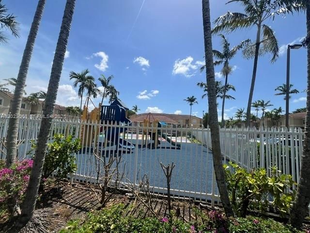 8258 NW 108th Pl , Unit 4-4, Doral, FL 33178 Photo
