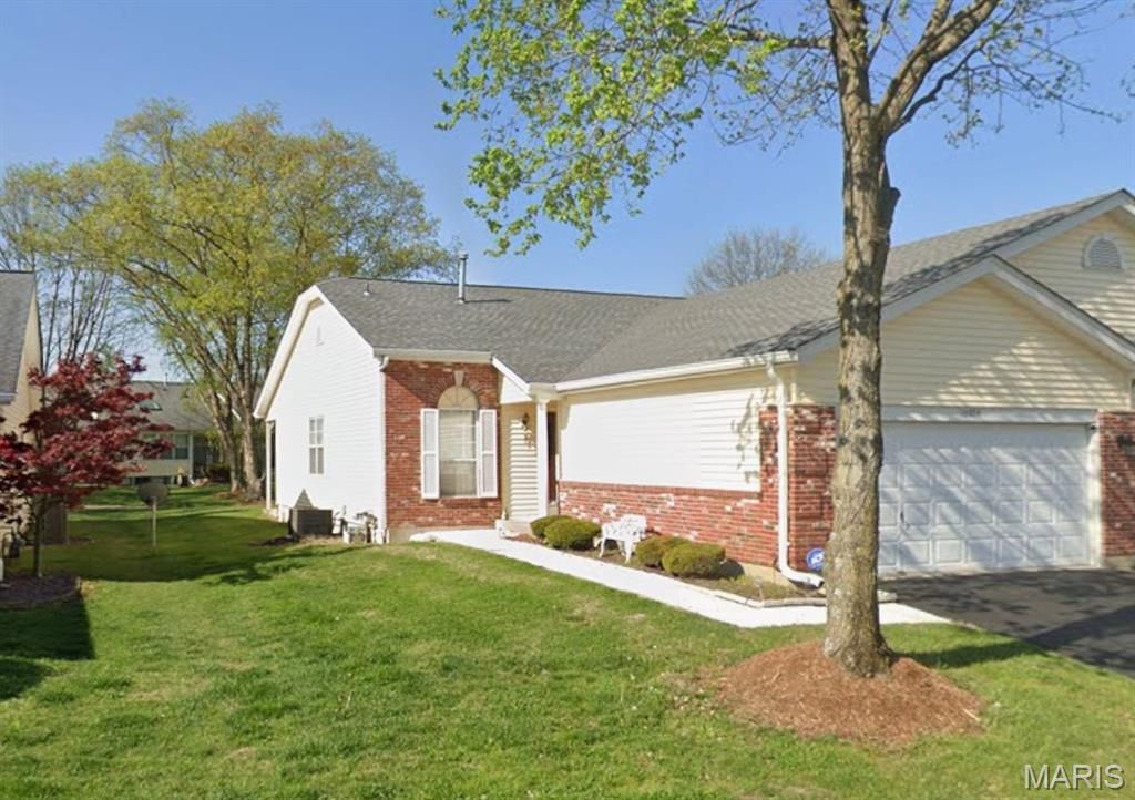 16054 Rose Wreath Lane, Florissant, MO 63034 Main Photo
