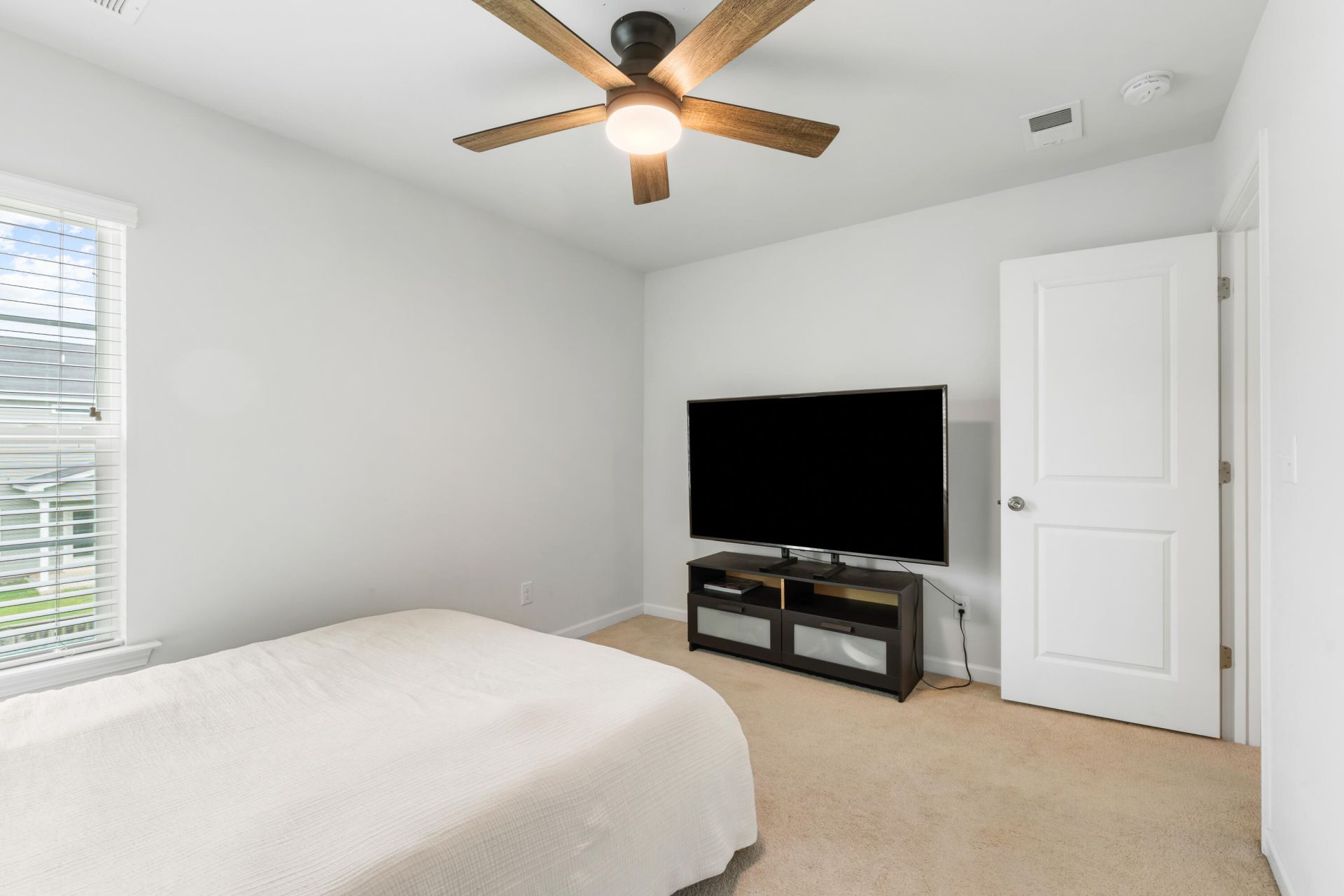 414 Philbrick Drive Photo 32