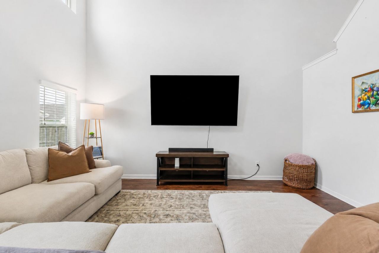 414 Philbrick Drive Photo 6