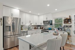 1470 Woodview Lane photo 4
