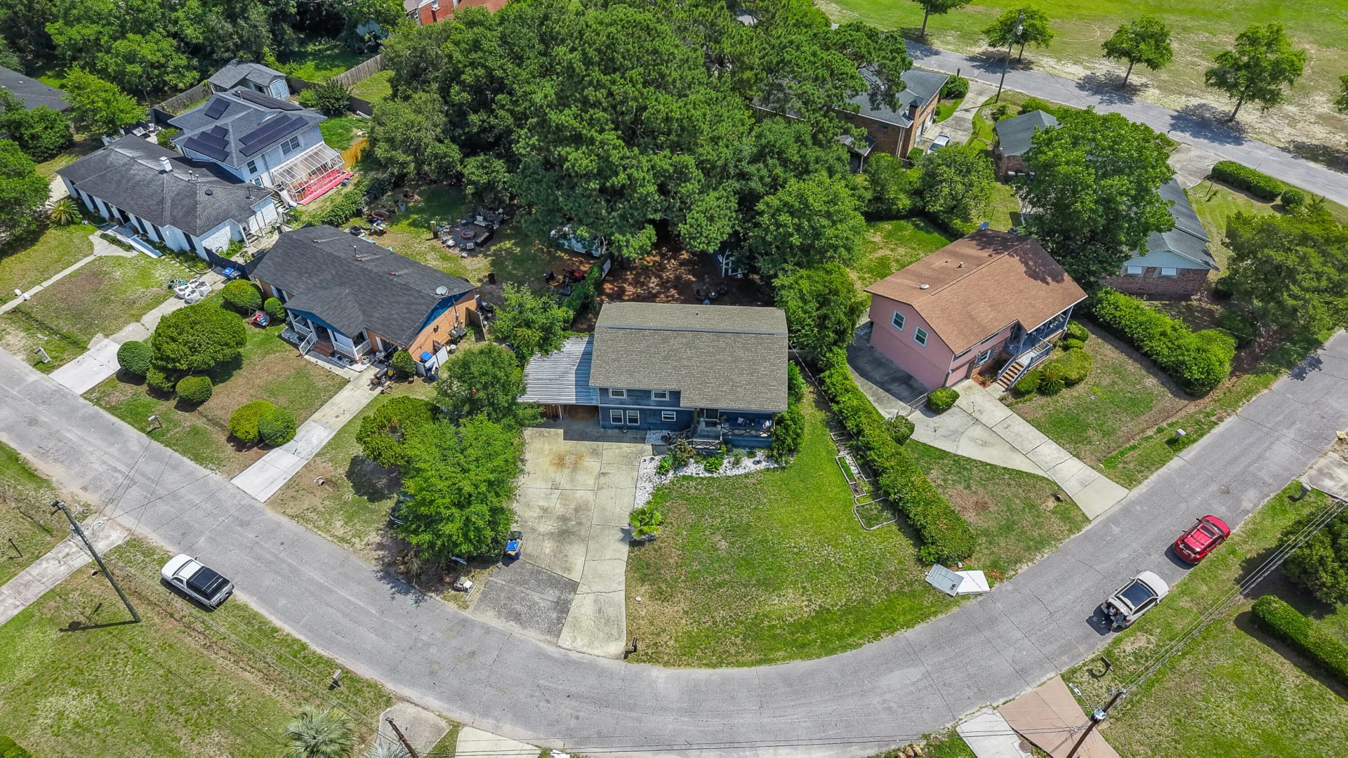 1470 Woodview Lane Photo 37