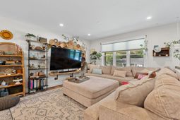 1470 Woodview Lane photo 4
