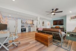 1470 Woodview Lane photo 4