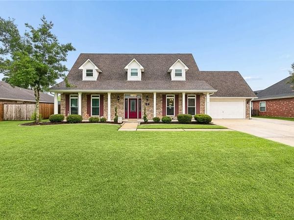 127 MAGNOLIA Court , Luling, LA 70070