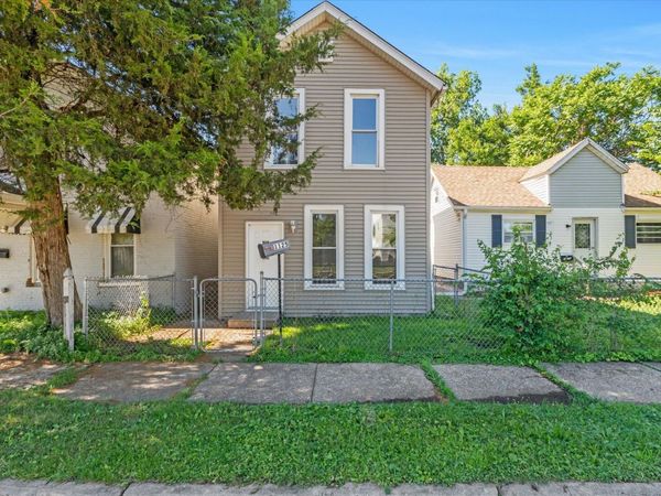 1125 W 5th Street , Davenport, IA 52802