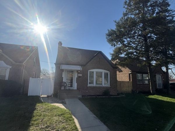 12504 S Lowe Avenue , Chicago, IL 60628
