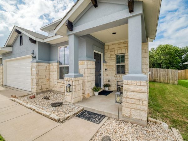 109 Saranac DR , Elgin, TX 78621