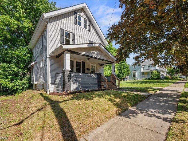 2164 11th Street SW, Akron, OH 44314 Photo 2