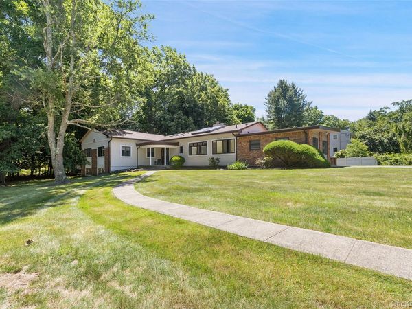 2 Ruth Court , Monsey, NY 10952