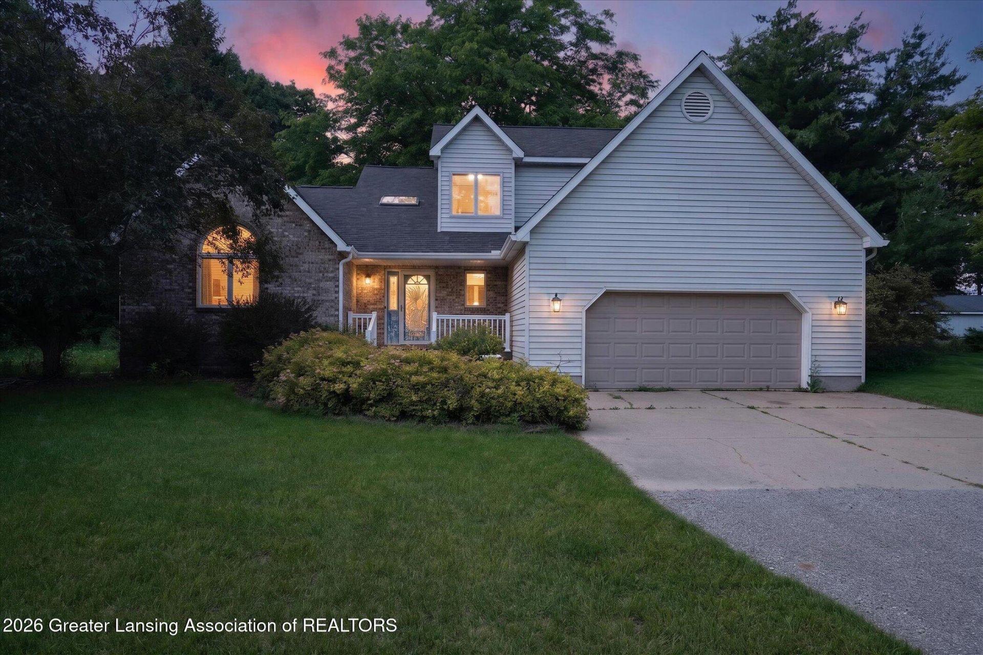 9600 Deer Trail, Haslett, MI 48840 Main Photo