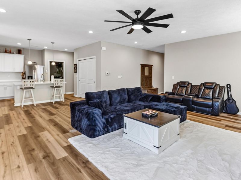 7199 Lehman Park Place , Canal Winchester, OH 43110 Photo 9