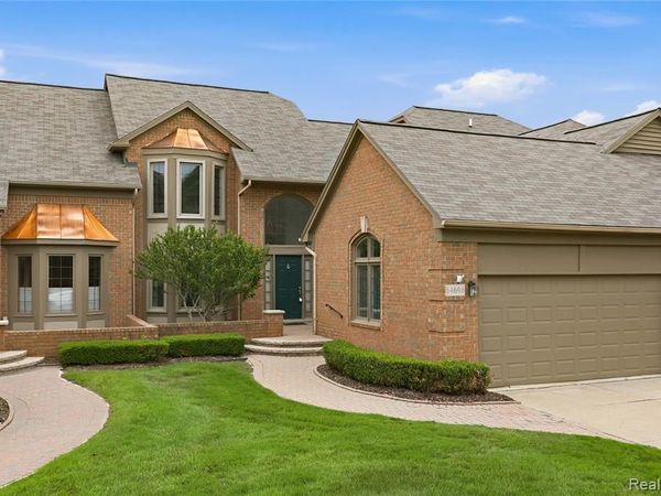 54698 Bellingham Drive, Shelby Twp, MI 48316