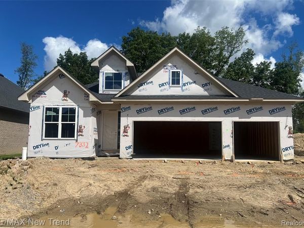 7832 Trailside Court, West Bloomfield Twp, MI 48323
