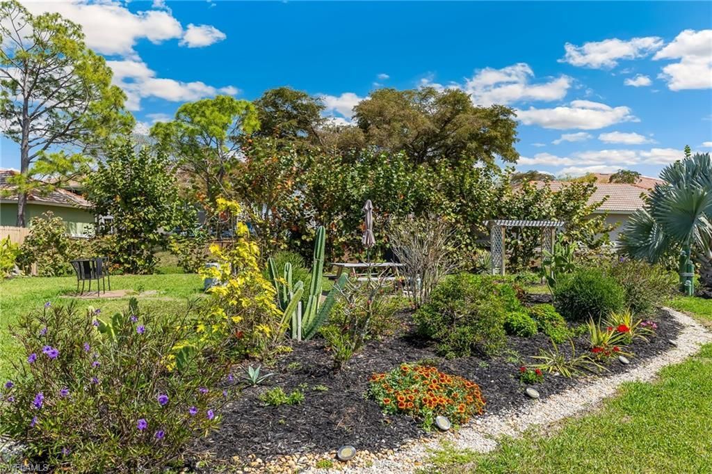 16007 Davis Rd, Unit 511, Fort Myers, FL 33908 Photo