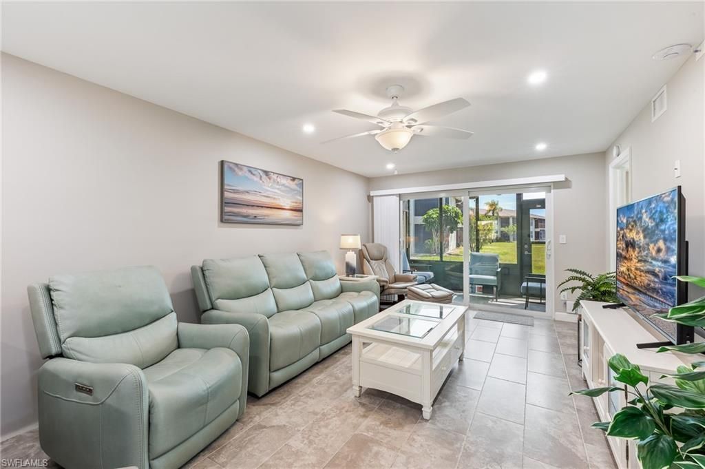 16007 Davis Rd, Unit 511, Fort Myers, FL 33908 Photo