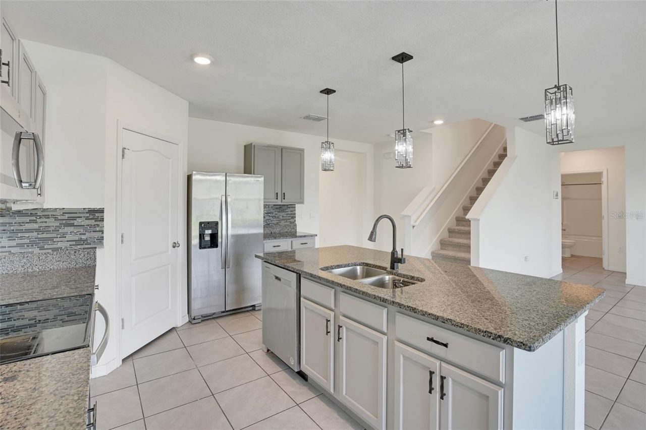 11338 Amber Ridge Drive, Zellwood, FL 32798 Photo