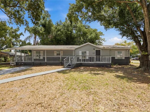 5203 N MENDENHALL DRIVE , TAMPA, FL 33603