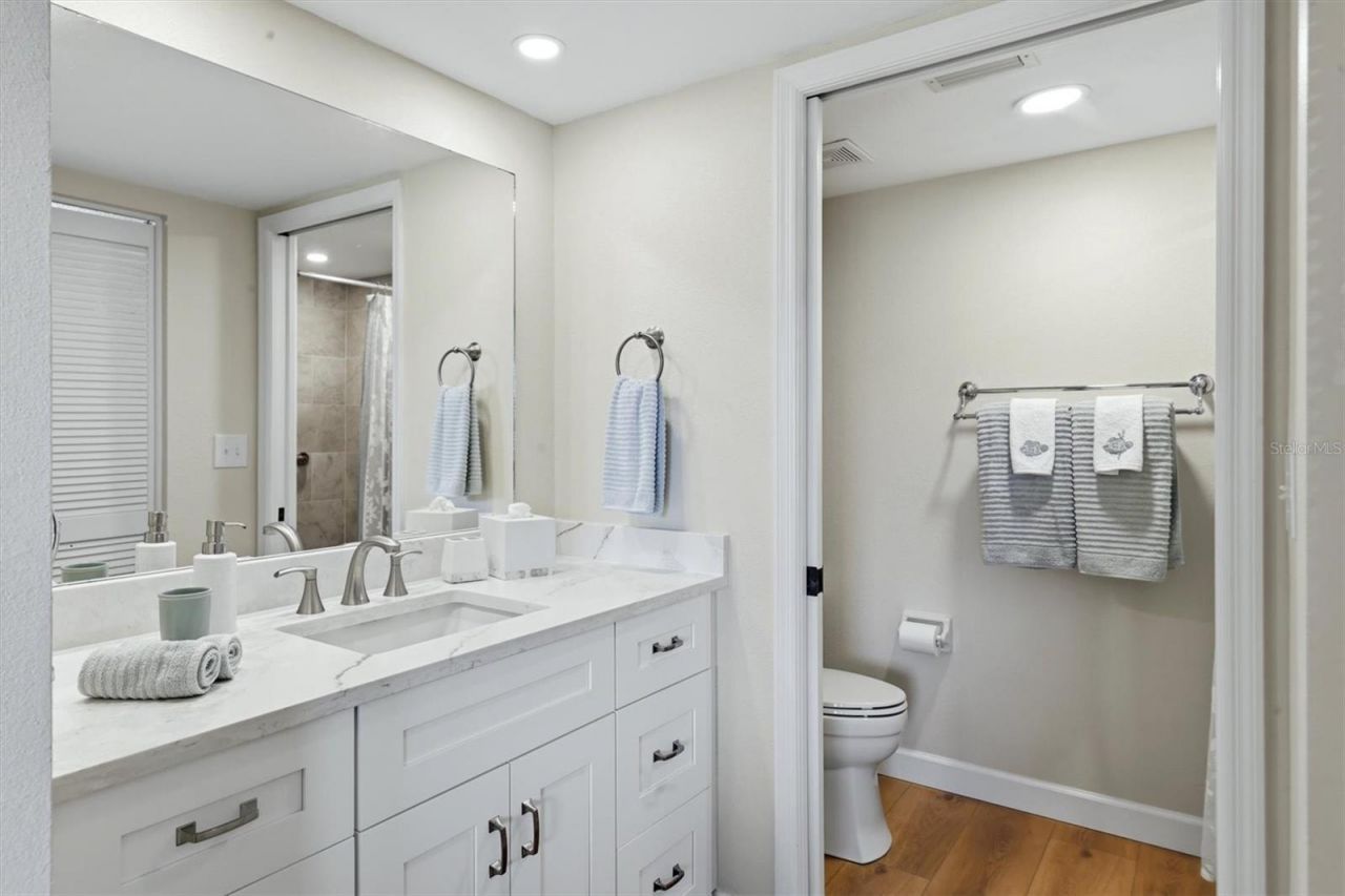 9320 Clubside Circle, Unit 2209, Sarasota, FL 34238 Photo