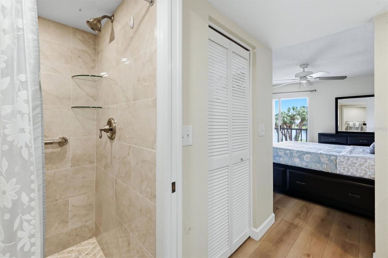 9320 Clubside Circle, Unit 2209, Sarasota, FL 34238 Photo