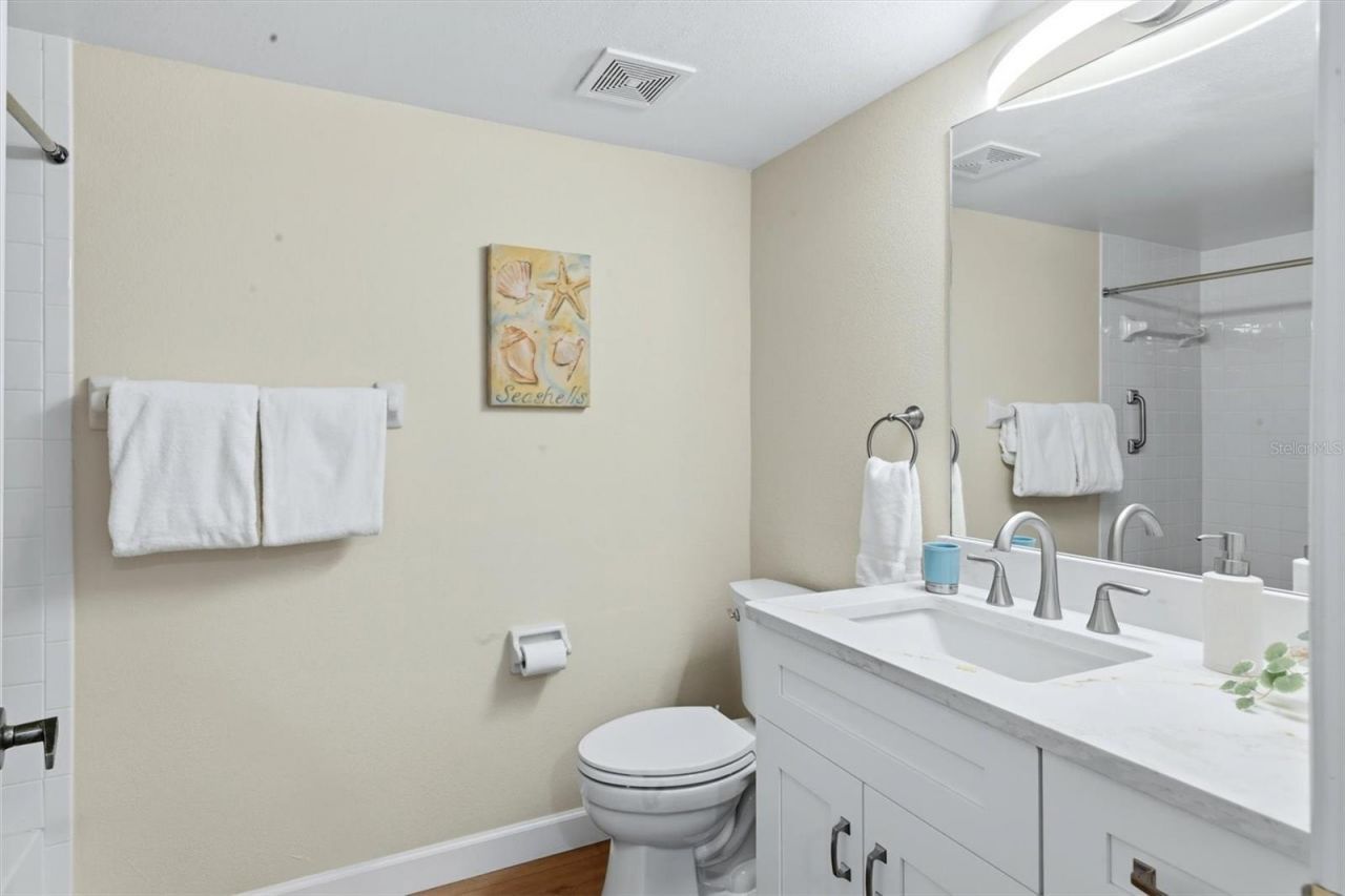 9320 Clubside Circle, Unit 2209, Sarasota, FL 34238 Photo