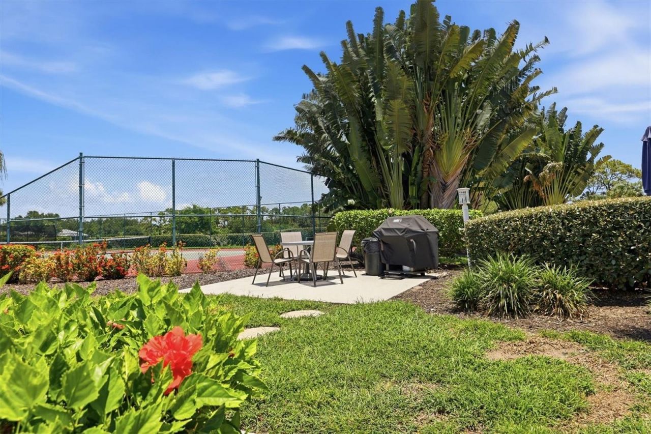 9320 Clubside Circle, Unit 2209, Sarasota, FL 34238 Photo