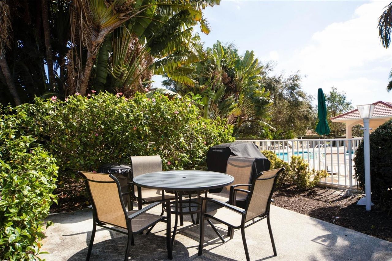9320 Clubside Circle, Unit 2209, Sarasota, FL 34238 Photo