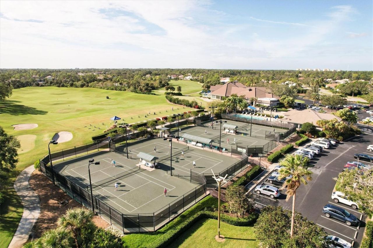 9320 Clubside Circle, Unit 2209, Sarasota, FL 34238 Photo