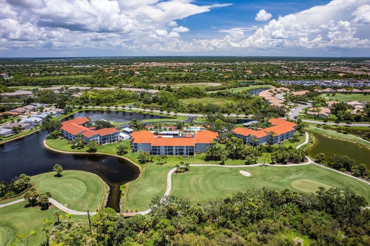 9320 Clubside Circle, Unit 2209, Sarasota, FL 34238 Photo