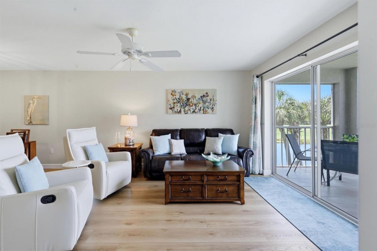 9320 Clubside Circle, Unit 2209, Sarasota, FL 34238 Photo