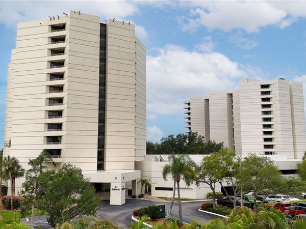5940 PELICAN BAY PLAZA S, Unit 504, ST PETERSBURG, FL 33707