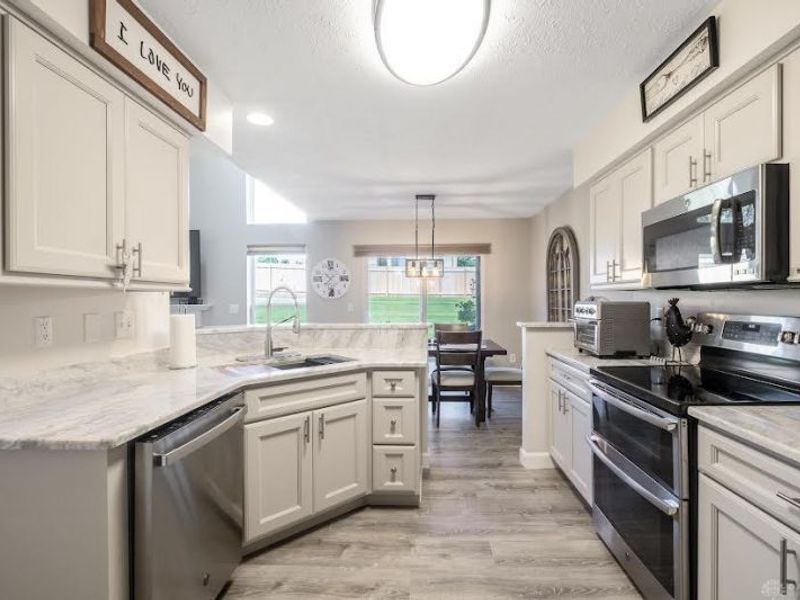 7158 Brookmeadow Drive, Centerville, OH 45459 Photo 9