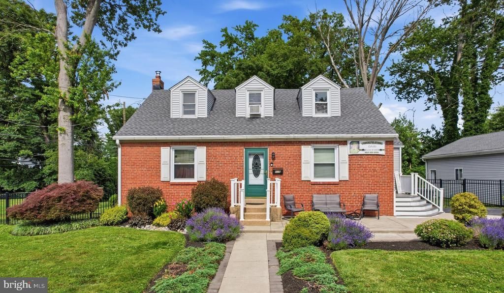 418 Buchanan Avenue, Folsom, PA 19033 Main Photo