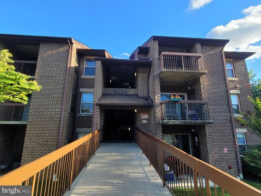 7908 Pearlbush Drive, Unit 301, Gaithersburg, MD 20879 Main Photo