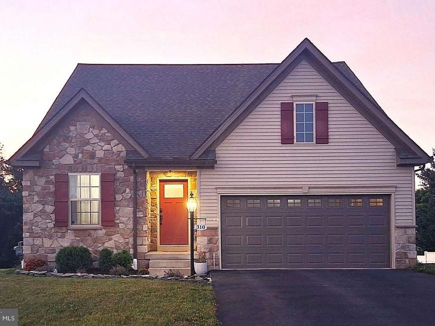 316 Hollyhock Drive, Manchester, PA 17345 Main Photo