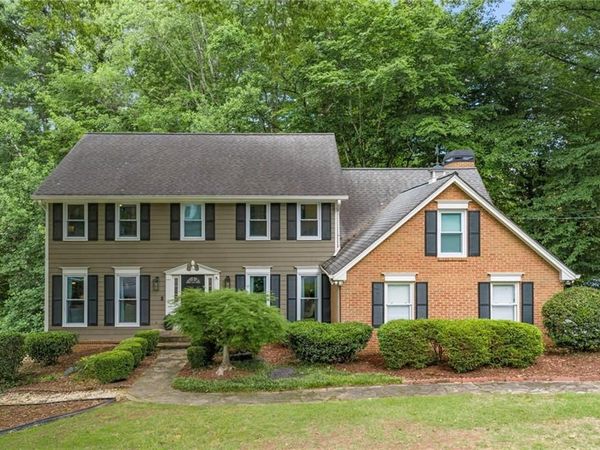 2556 Midvale Lane , Tucker, GA 30084