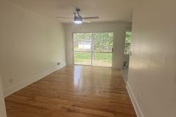 916 Newnham Drive  photo 4